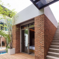 BIỆT THỰ TRANG TRÍ GẠCH THẺ CỔ ĐẸP THUẦN VIỆT